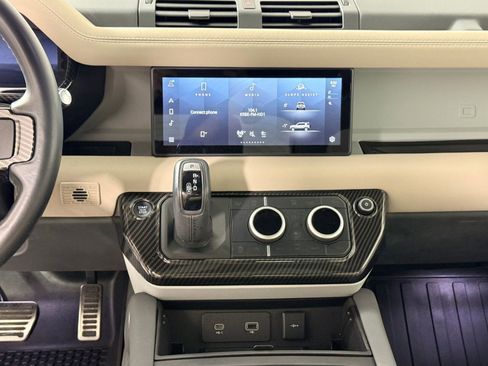 Used 2023 Land Rover Defender 110 X-Dynamic SE image 25