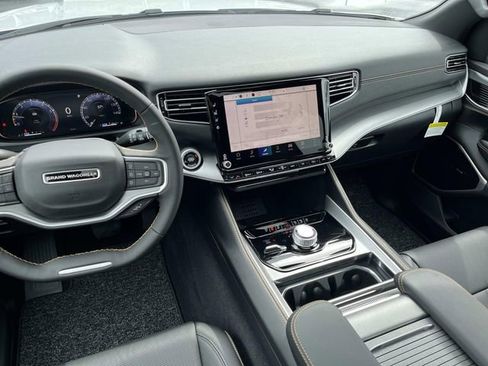 New 2026 Jeep Grand Wagoneer 4WD image 13