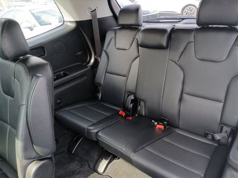Used 2024 Kia Telluride EX w/ EX Captain's Chair Package image 30