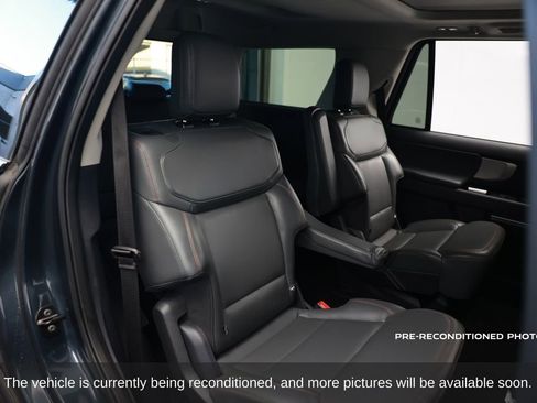 Used 2025 Ford Expedition Active image 16