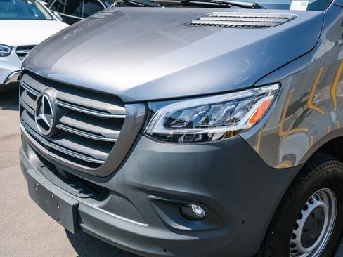 Used 2024 Mercedes-Benz Sprinter 2500 image 9