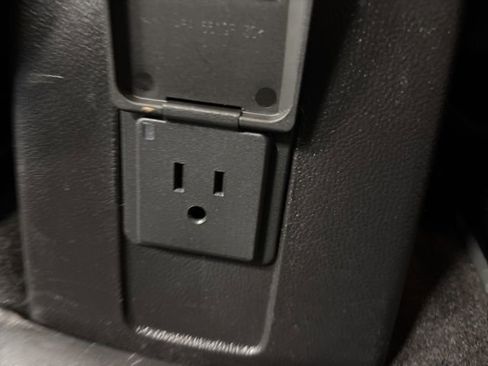 Used 2019 Chevrolet Trax LT w/ LT Convenience Package image 19