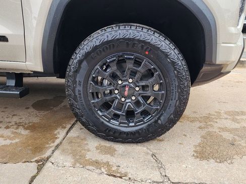 New 2026 GMC Canyon Elevation w/ Convenience Package image 49