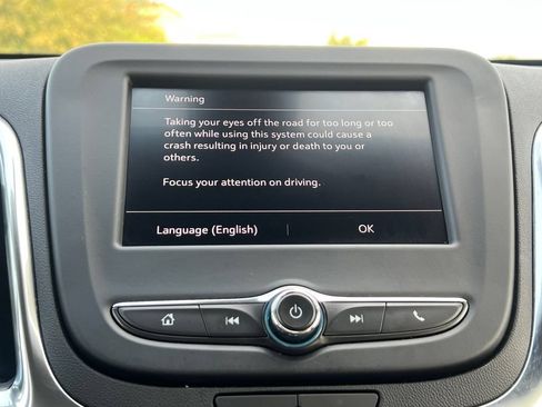 Used 2024 Chevrolet Equinox LT FWD image 8