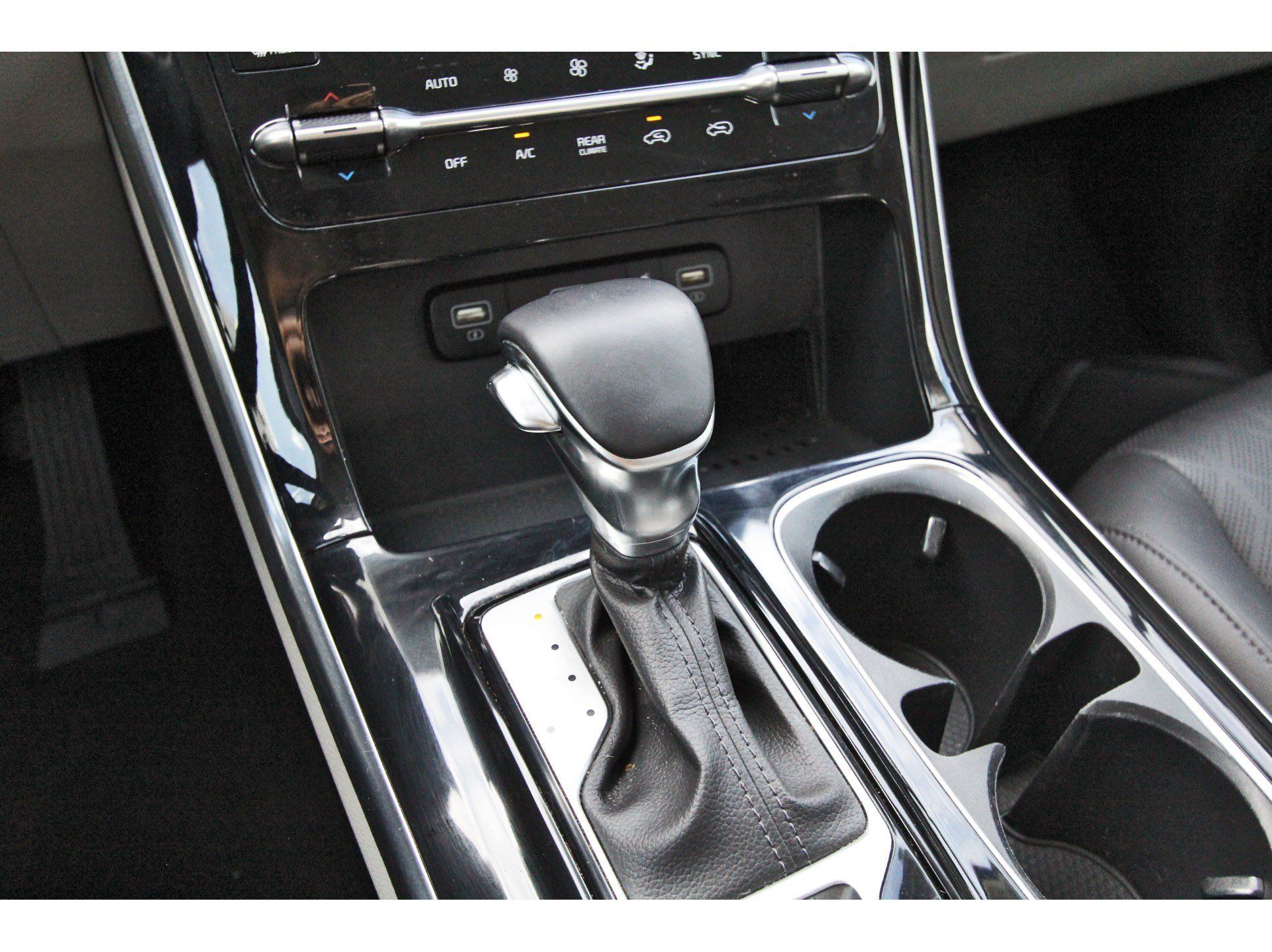 Certified 2022 Kia Carnival SX FWD image 31