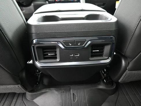 New 2026 GMC Sierra 3500 Denali w/ Denali Reserve Package image 22