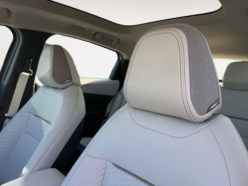 New 2026 Nissan Leaf Platinum+ image 16