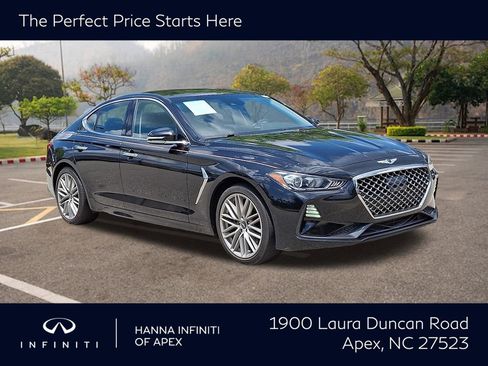 Used 2020 Genesis G70 2.0T image 1
