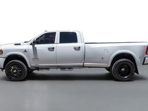 Used 2020 RAM 3500 Tradesman w/ Chrome Appearance Group AWD/4WD image 12