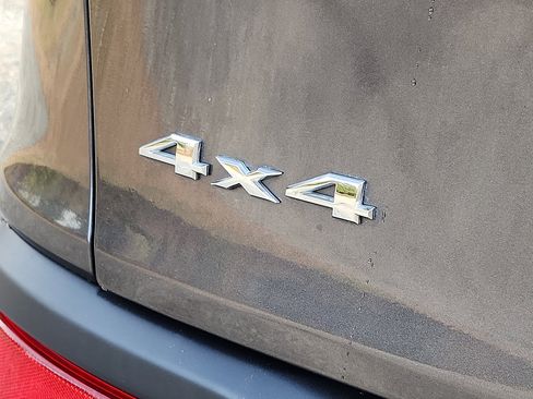 Certified 2017 Jeep Cherokee Limited image 32