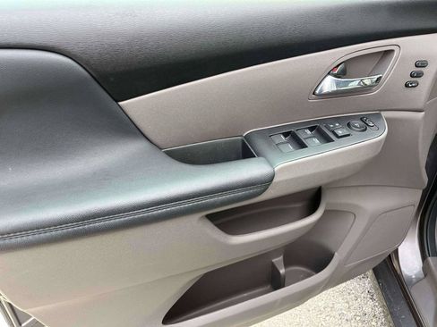 Used 2016 Honda Odyssey Touring image 17