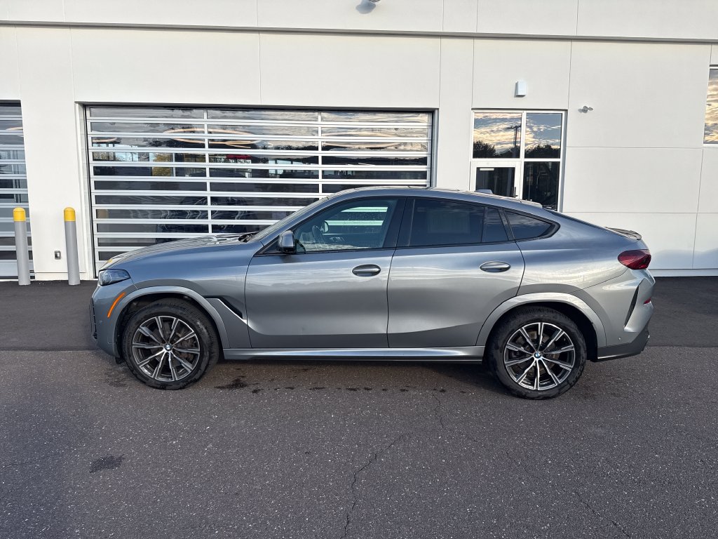 Used 2024 BMW X6 xDrive40i w/ Premium Package AWD/4WD image 2