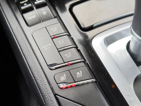 Used 2017 Porsche Cayenne Platinum Edition image 34