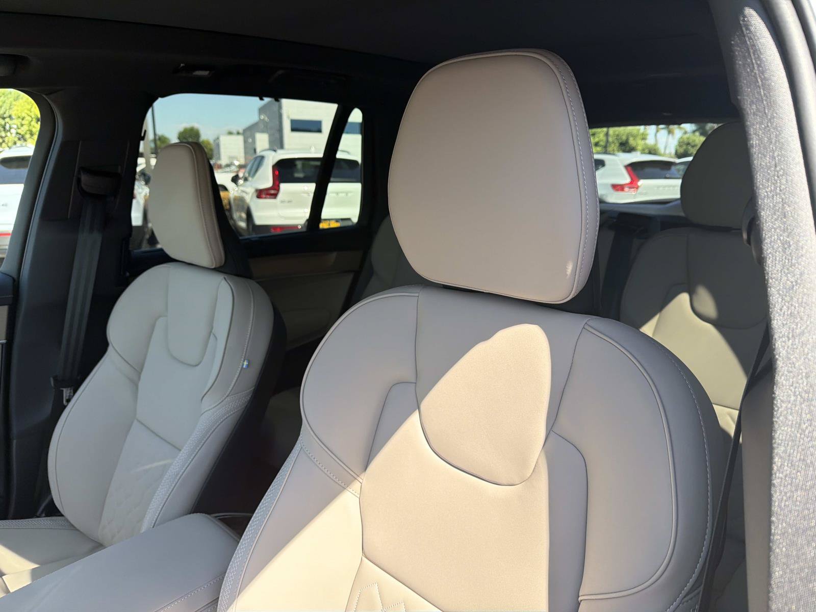 New 2027 Volvo XC90 B6 Plus AWD/4WD image 15