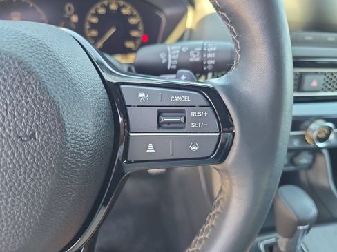 Used 2025 Honda Civic Sport image 22