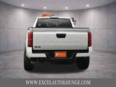 Used 2025 Toyota Tacoma TRD Off-Road w/ TRD Off Road Upgrade Package image 5