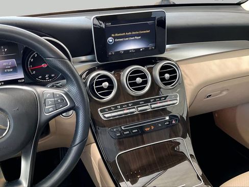 Used 2017 Mercedes-Benz GLC 300 image 7