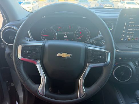 Used 2024 Chevrolet Blazer LT w/ Convenience Package FWD image 28