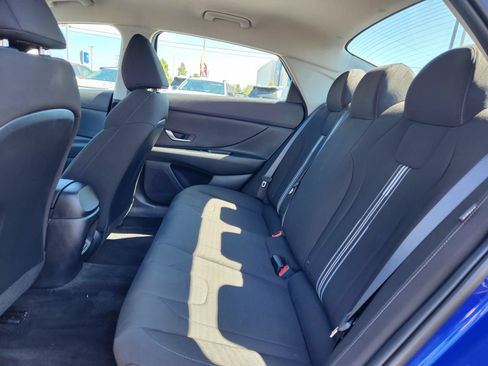 Used 2024 Hyundai Elantra SEL FWD image 12