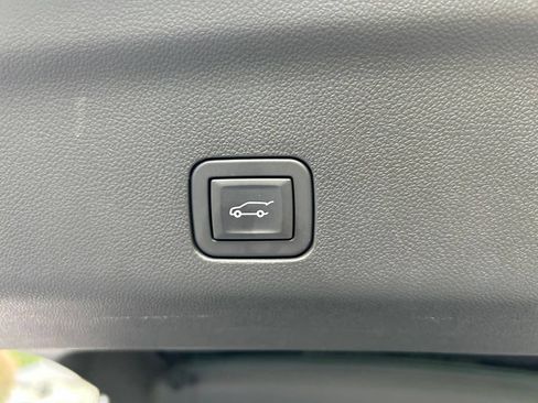 Used 2024 Cadillac Escalade Sport Platinum w/ LPO, ONYX Package AWD/4WD image 48