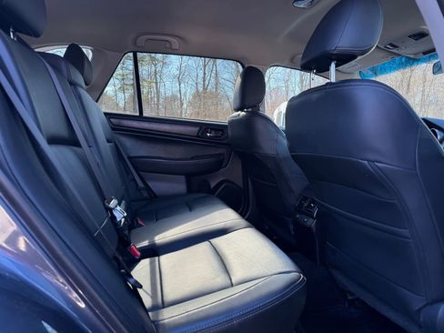 Used 2015 Subaru Outback 3.6R Limited image 14
