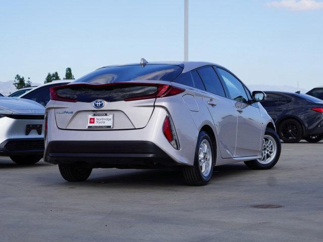 Used 2019 Toyota Prius Prime Premium w/ Carpet Mat Package FWD image 4
