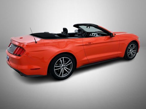 Used 2016 Ford Mustang Premium image 5
