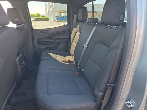 Used 2023 Chevrolet Colorado LT w/ LT Convenience Package II AWD/4WD image 27
