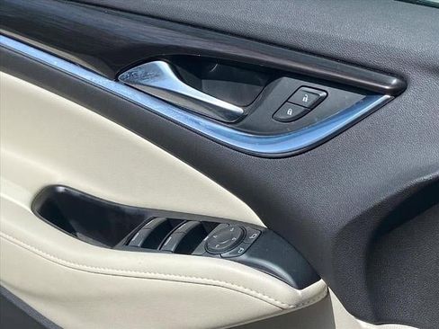 Used 2023 Buick Enclave Essence w/ Experience Buick Package image 23