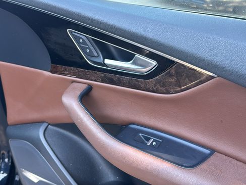 Used 2017 Audi Q7 3.0T Prestige w/ Prestige Package image 32