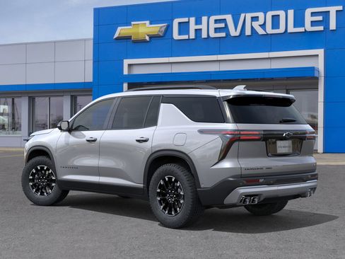 New 2026 Chevrolet Traverse Z71 w/ Enhanced Driving Package image 3