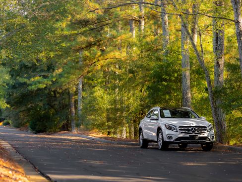 Used 2019 Mercedes-Benz GLA 250 GLA 250 4MATIC SUV w/ Convenience Package image 41