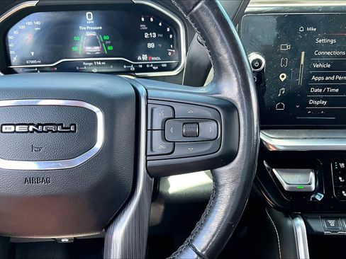 Used 2024 GMC Sierra 2500 Denali Ultimate AWD/4WD image 25