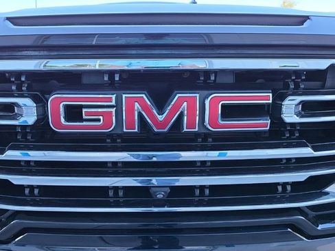 Used 2021 GMC Sierra 1500 AT4 w/ AT4 Premium Package AWD/4WD image 39