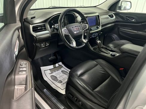 Used 2018 GMC Acadia SLT image 2