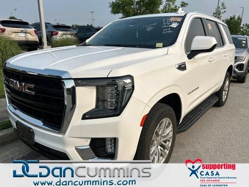 Used 2022 GMC Yukon SLE AWD/4WD image 1