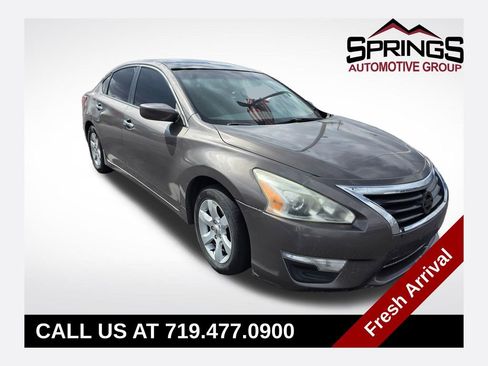 Used 2013 Nissan Altima 2.5 S image 1