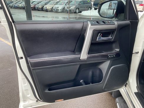 Used 2016 Toyota 4Runner Limited image 28