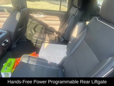 Used 2021 GMC Yukon XL SLT w/ SLT Luxury Plus Package AWD/4WD image 6
