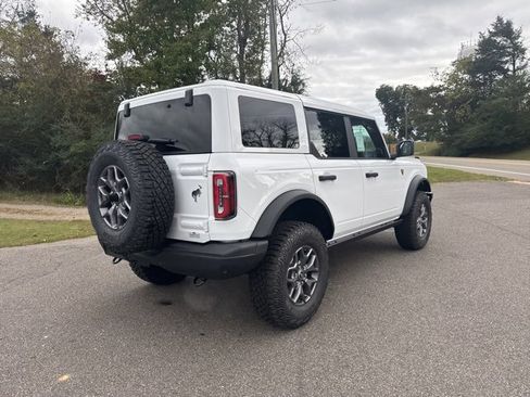New 2025 Ford Bronco Badlands image 6
