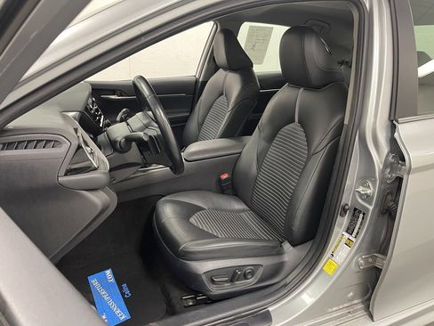 Used 2024 Toyota Camry SE image 18