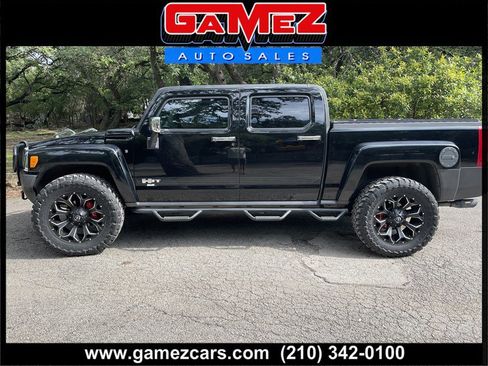 Used 2009 HUMMER H3T Alpha image 1