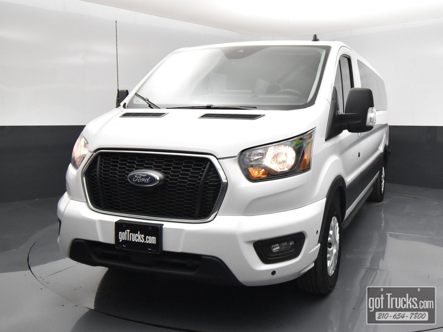 Used 2024 Ford Transit 350 XLT RWD image 53
