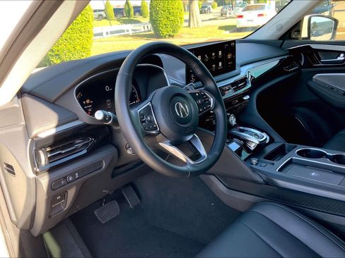 Used 2025 Acura MDX FWD image 16
