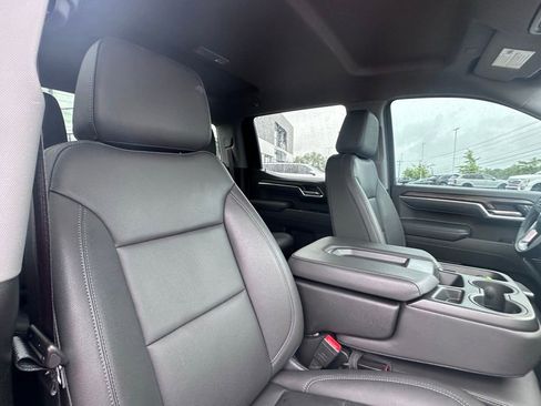 Used 2025 GMC Sierra 1500 SLT AWD/4WD image 25