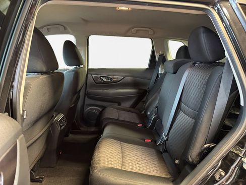 Used 2019 Nissan Rogue SV w/ Premium Package AWD/4WD image 24