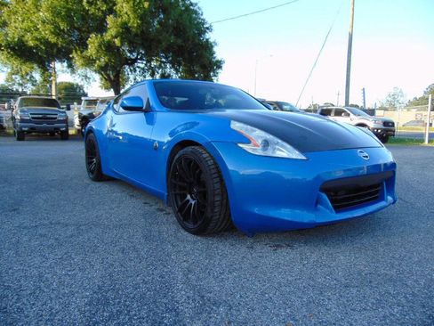 Used 2010 Nissan 370Z Touring w/ Aerodynamics Pkg image 4