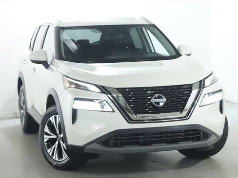 Certified 2023 Nissan Rogue SV w/ SV Premium B Package AWD/4WD image 2