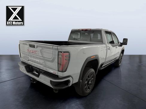 Used 2024 GMC Sierra 2500 AT4 w/ AT4 Premium Plus Package AWD/4WD image 6