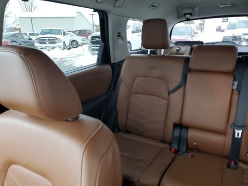 Used 2022 Nissan Pathfinder Platinum w/ Cargo Package image 14
